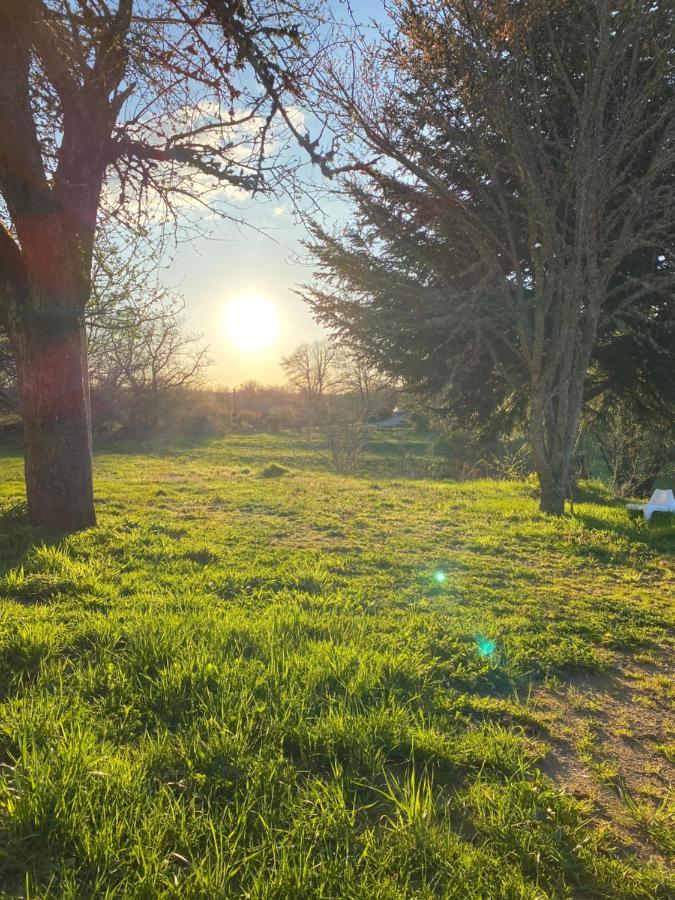 Une Pause En Correze Sarroux ภายนอก รูปภาพ