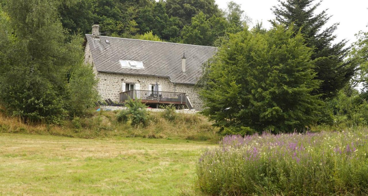 Une Pause En Correze Sarroux ภายนอก รูปภาพ